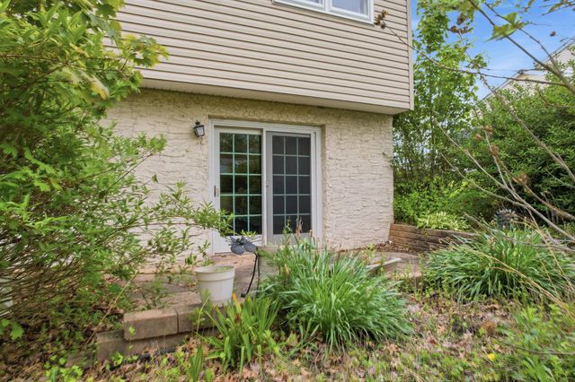 330 WEXFORD RD, Red Hill, PA 18076