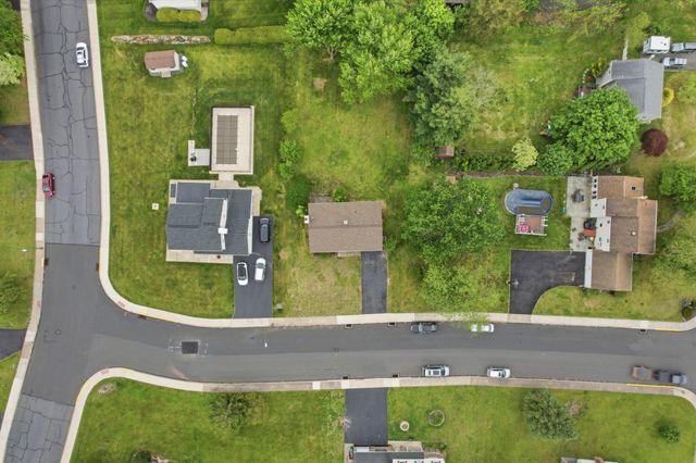 330 WEXFORD RD, Red Hill, PA 18076