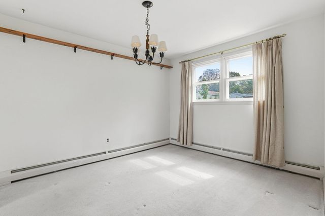330 WEXFORD RD, Red Hill, PA 18076