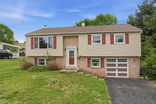 330 WEXFORD RD, Red Hill, PA 18076