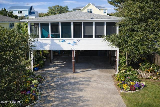 133 Fourth Avenue N, Kure Beach, NC 28449