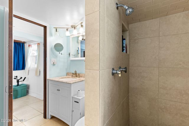 133 Fourth Avenue N, Kure Beach, NC 28449