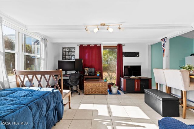 133 Fourth Avenue N, Kure Beach, NC 28449