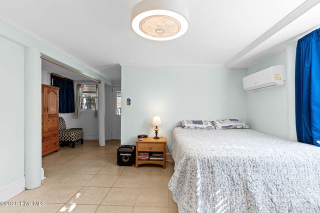 133 Fourth Avenue N, Kure Beach, NC 28449