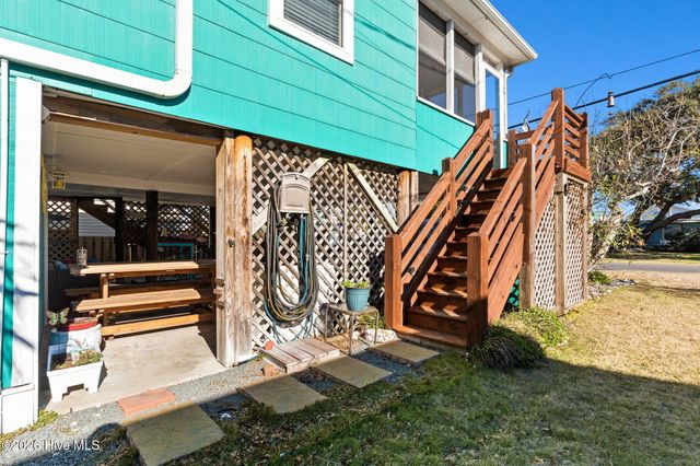 133 Fourth Avenue N, Kure Beach, NC 28449