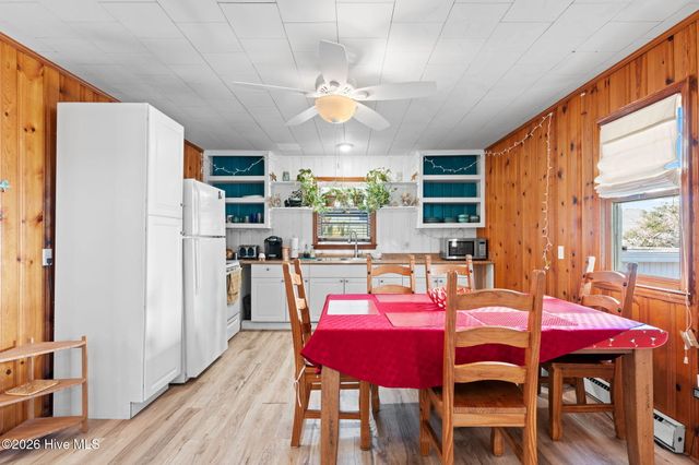 133 Fourth Avenue N, Kure Beach, NC 28449