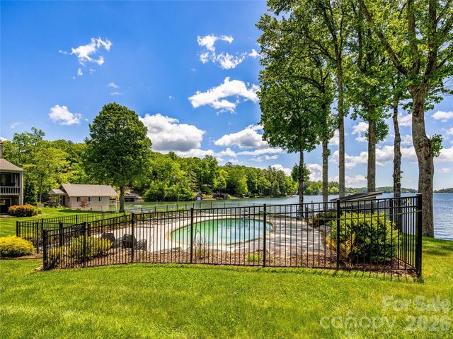 64 Toxaway Shores Drive 2, Lake Toxaway, NC 28747
