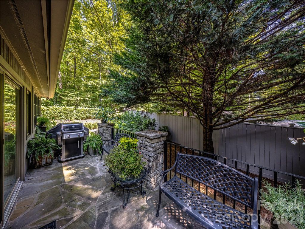 64 Toxaway Shores Drive 2, Lake Toxaway, NC 28747