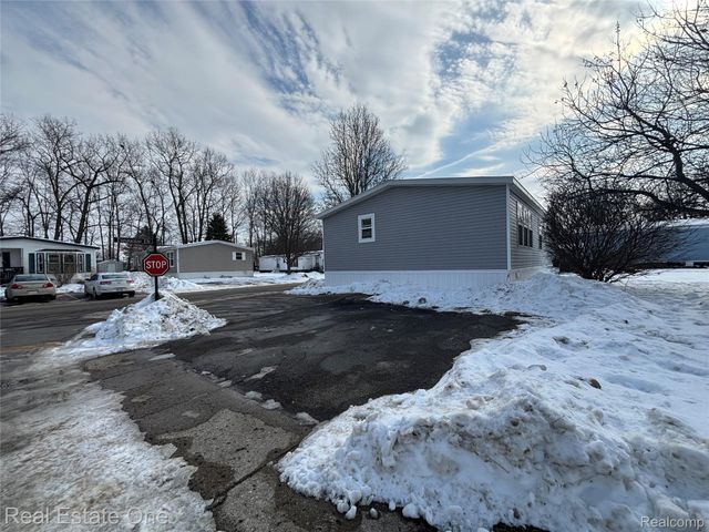 573 Turquoise Drive, Northfield Township, MI 48189