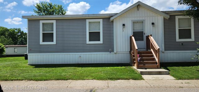 573 Turquoise Drive, Northfield Township, MI 48189