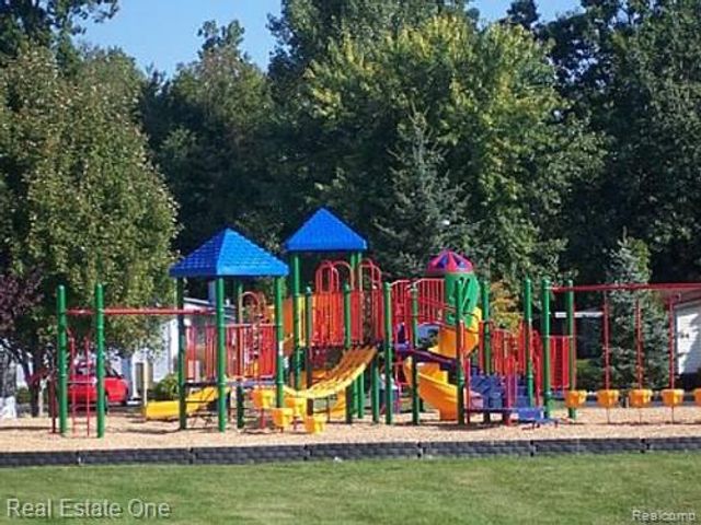 573 Turquoise Drive, Northfield Township, MI 48189