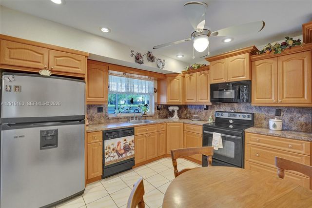 1330 NW 122nd Ave, Pembroke Pines, FL 33026