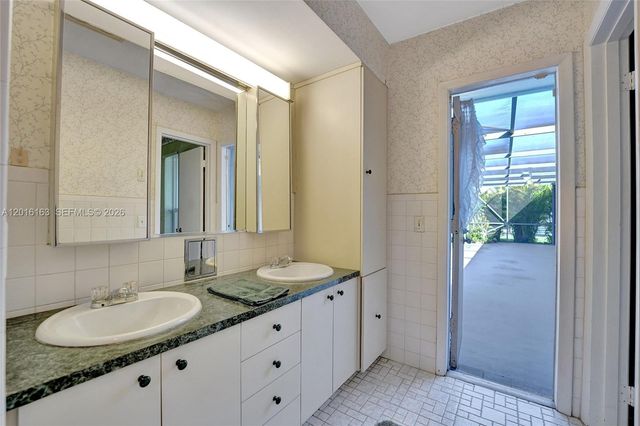 1330 NW 122nd Ave, Pembroke Pines, FL 33026