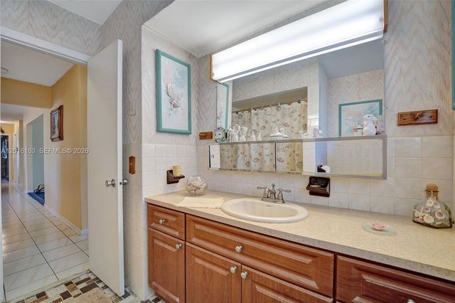1330 NW 122nd Ave, Pembroke Pines, FL 33026