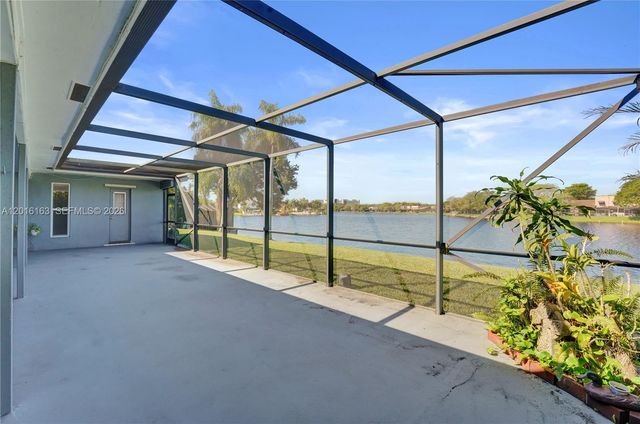 1330 NW 122nd Ave, Pembroke Pines, FL 33026