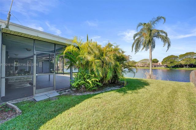 1330 NW 122nd Ave, Pembroke Pines, FL 33026