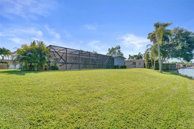1330 NW 122nd Ave, Pembroke Pines, FL 33026