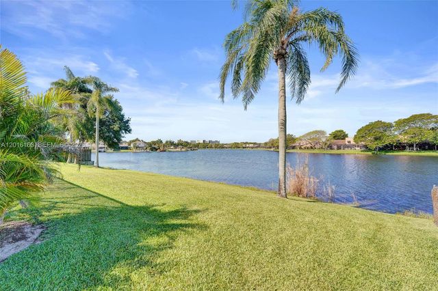 1330 NW 122nd Ave, Pembroke Pines, FL 33026