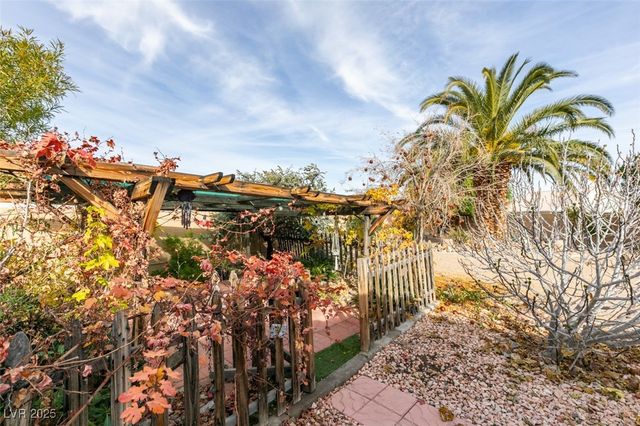 1050 Kennebunk Circle, Henderson, NV 89015