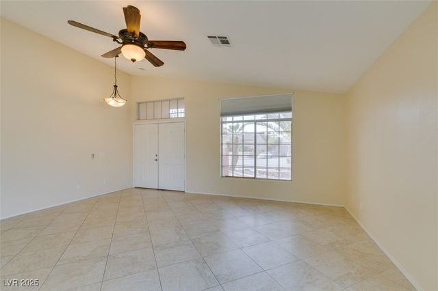 1050 Kennebunk Circle, Henderson, NV 89015