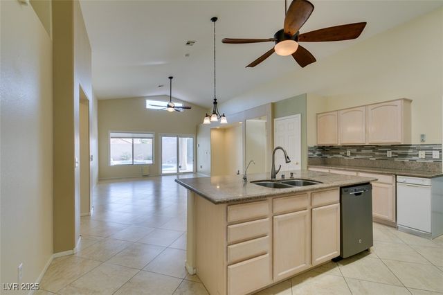 1050 Kennebunk Circle, Henderson, NV 89015