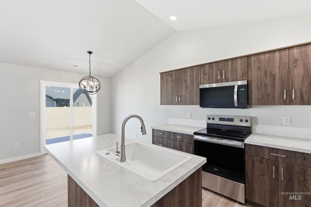 74 N Tideberry Ave, Kuna, ID 83634