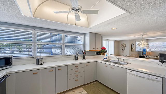 1200 SIESTA BAYSIDE DRIVE 1200G, Sarasota, FL 34242