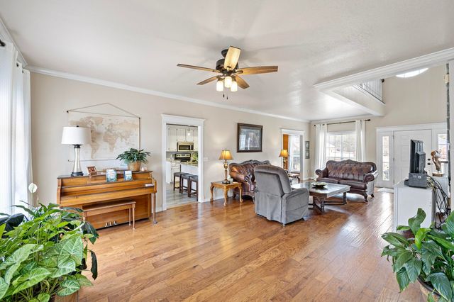 343 Walleye Drive, Russellville, AR 72802