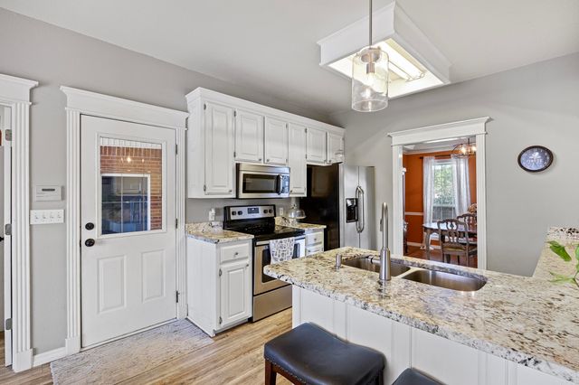 343 Walleye Drive, Russellville, AR 72802