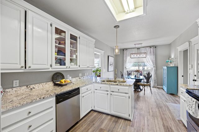 343 Walleye Drive, Russellville, AR 72802