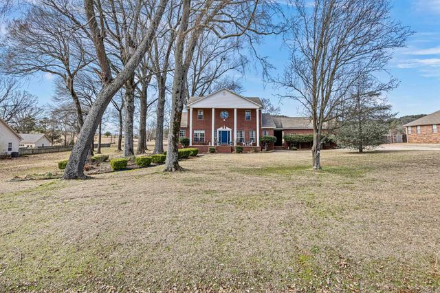343 Walleye Drive, Russellville, AR 72802