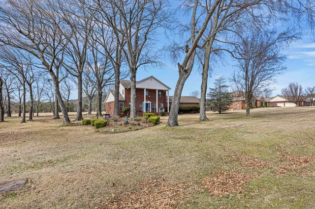 343 Walleye Drive, Russellville, AR 72802