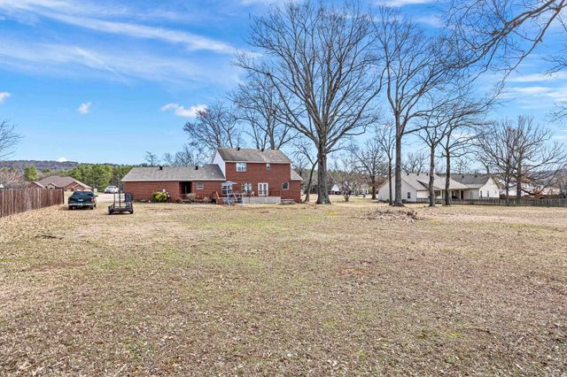 343 Walleye Drive, Russellville, AR 72802