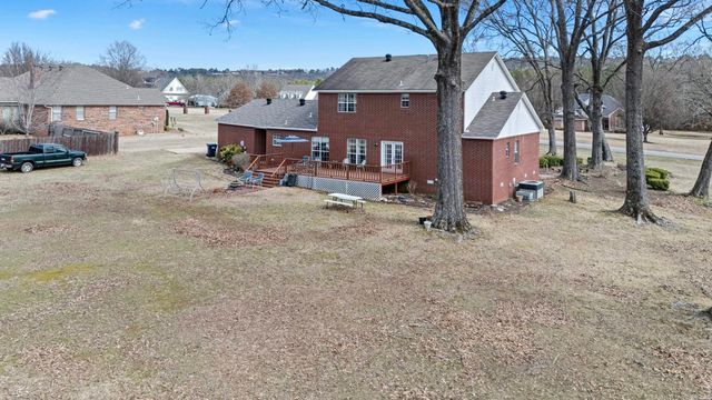 343 Walleye Drive, Russellville, AR 72802