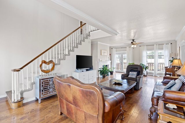 343 Walleye Drive, Russellville, AR 72802