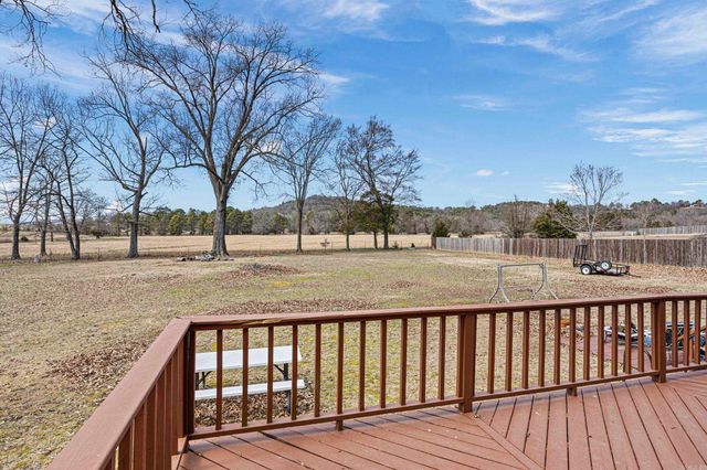343 Walleye Drive, Russellville, AR 72802