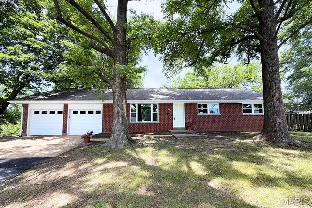 445 Washington Street, Florissant, MO 63031