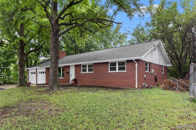 445 Washington Street, Florissant, MO 63031