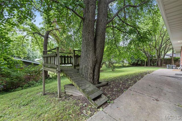 445 Washington Street, Florissant, MO 63031