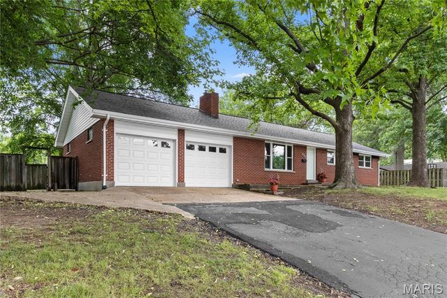 445 Washington Street, Florissant, MO 63031