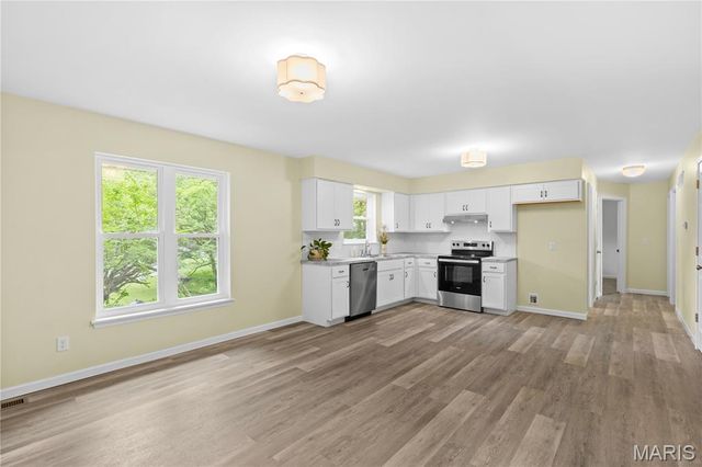 445 Washington Street, Florissant, MO 63031