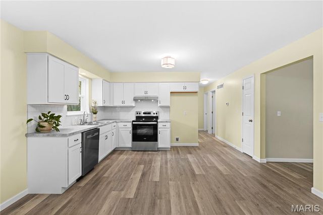 445 Washington Street, Florissant, MO 63031