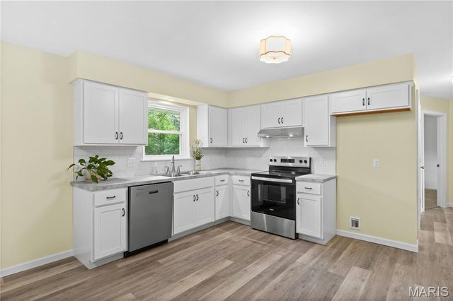 445 Washington Street, Florissant, MO 63031