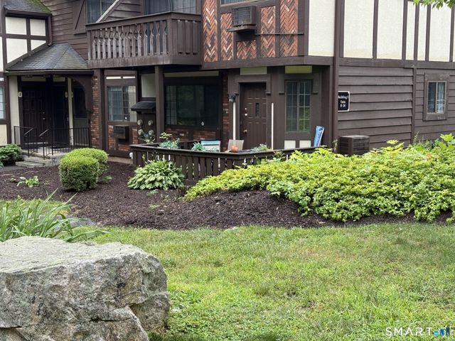 10 Tara Drive 10, Brookfield, CT 06804