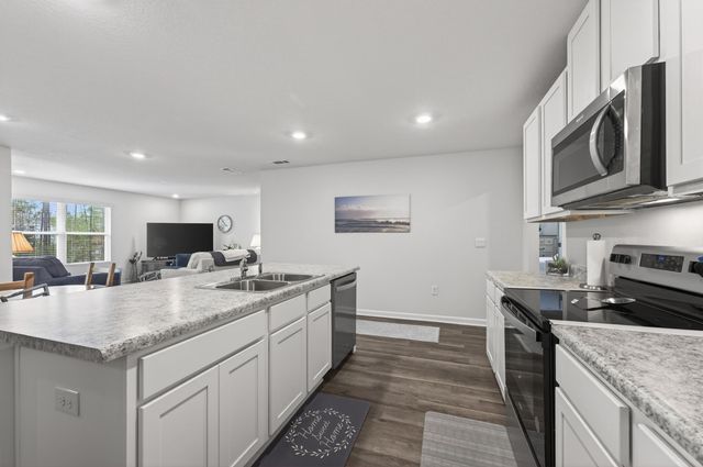 3049 Heritage Plantation Boulevard, Laurel Hill, FL 32567