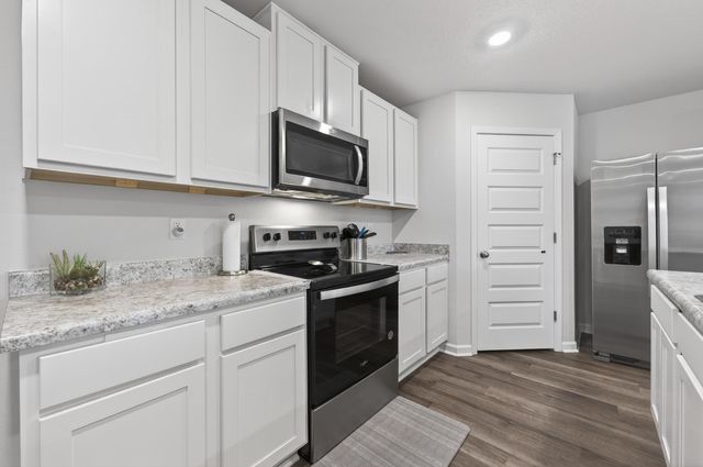 3049 Heritage Plantation Boulevard, Laurel Hill, FL 32567