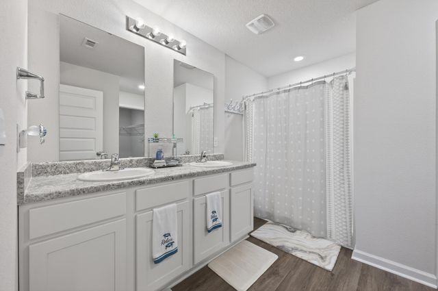 3049 Heritage Plantation Boulevard, Laurel Hill, FL 32567