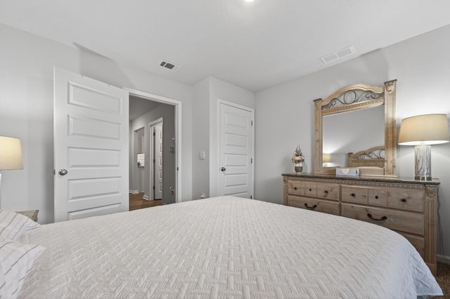 3049 Heritage Plantation Boulevard, Laurel Hill, FL 32567