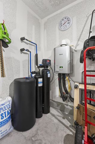 3049 Heritage Plantation Boulevard, Laurel Hill, FL 32567