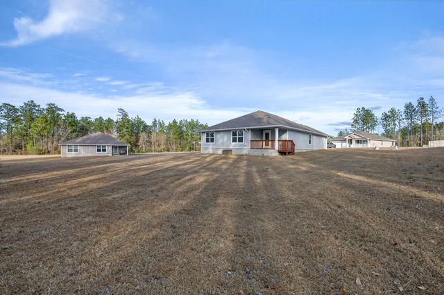 3049 Heritage Plantation Boulevard, Laurel Hill, FL 32567